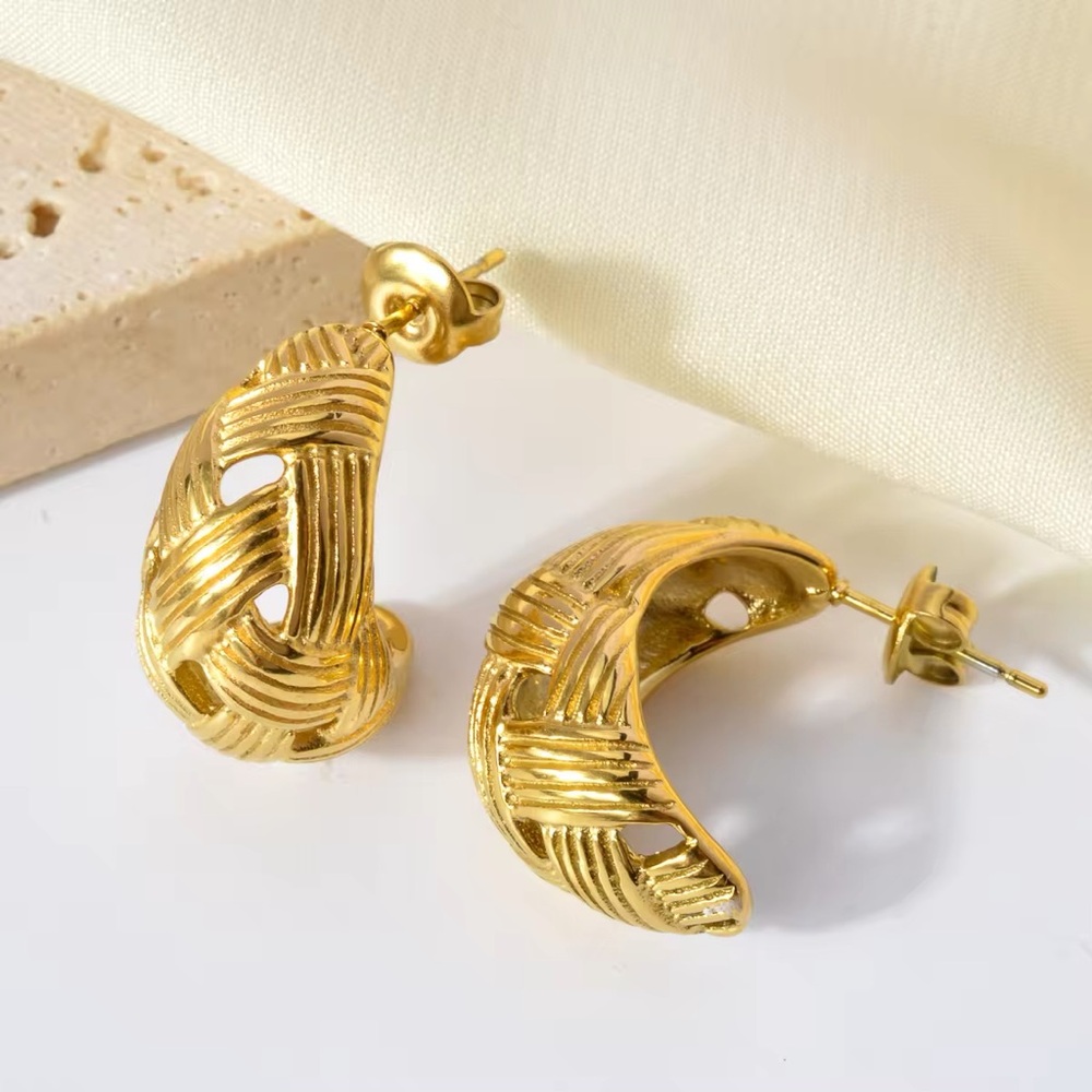 NEW💎18K Gold Plated Braided Earrings*